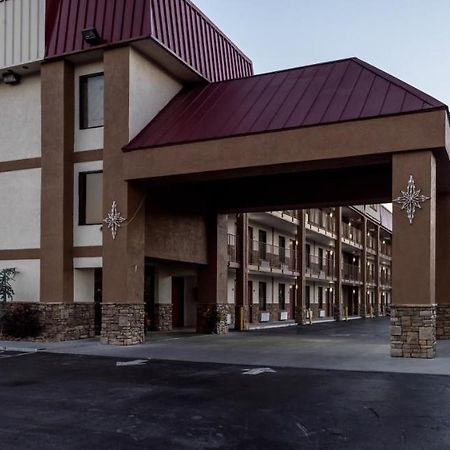 Red Roof Inn & Suites Pigeon Forge Parkway Exterior foto