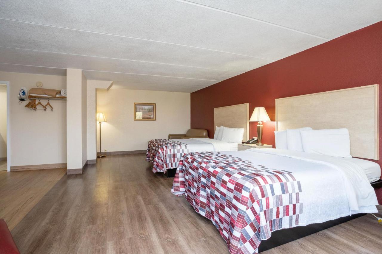 Red Roof Inn & Suites Pigeon Forge Parkway Exterior foto