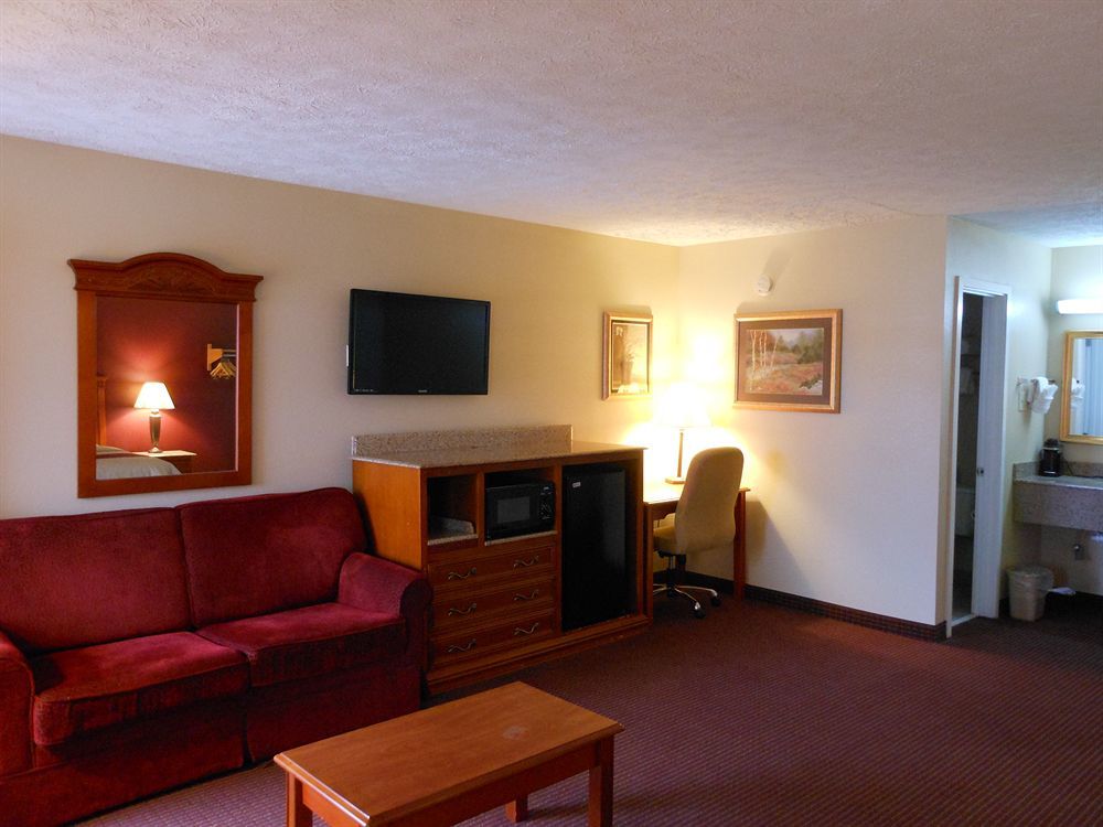 Red Roof Inn & Suites Pigeon Forge Parkway Exterior foto