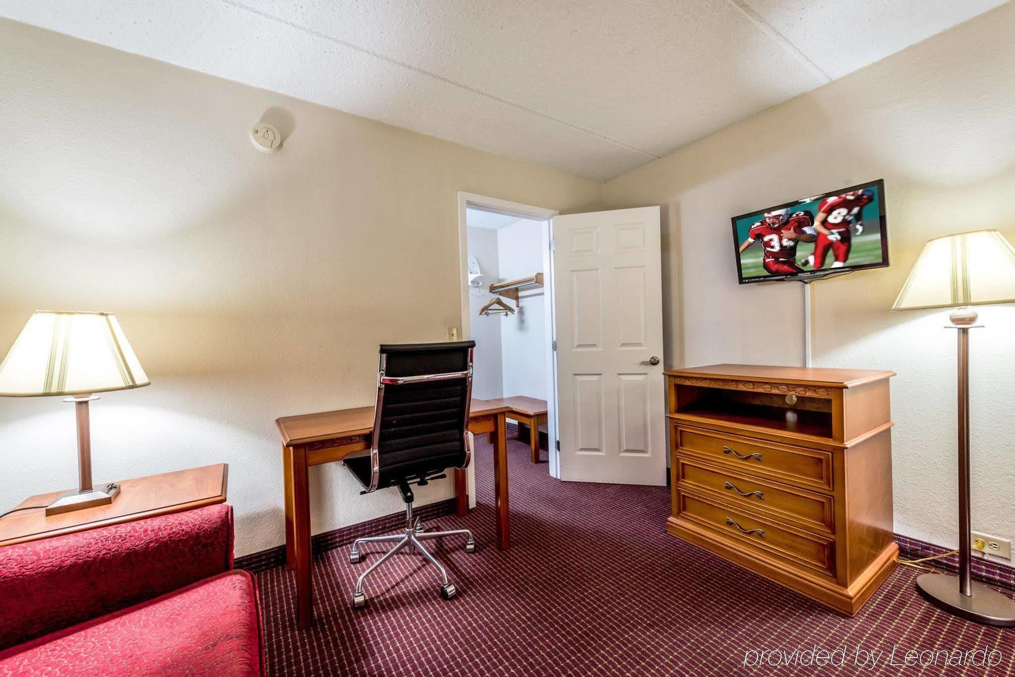 Red Roof Inn & Suites Pigeon Forge Parkway Exterior foto